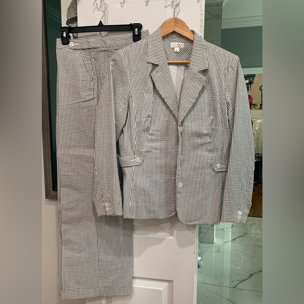 Ladies Suit
